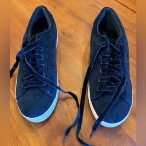 Vionic Women's Dark Blue Velvet Sneakers